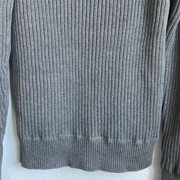 H & M Sweater - Picture 12 of 14